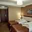 Yuksel Hotel