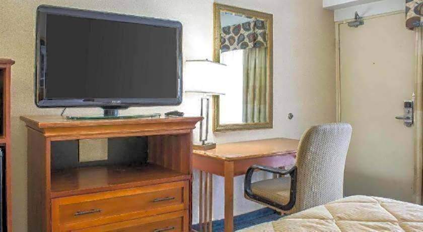 Lifestyle Inn Cedar Falls