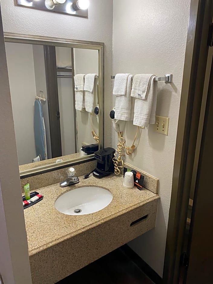 Days Inn by Wyndham Perryville
