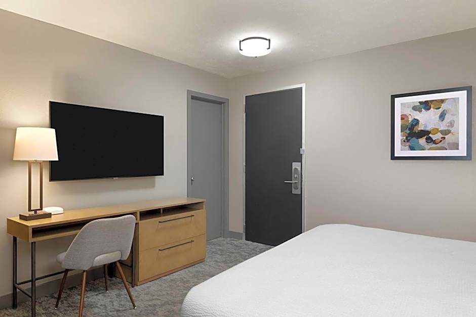 Eastland Suites Hotel & Conference Ctr, Trademark by Wyndham