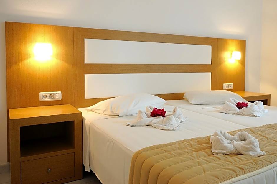 Summer Village of Hippokrates - Adults only