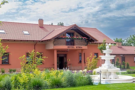 Hotel Kúria Červený Majer
