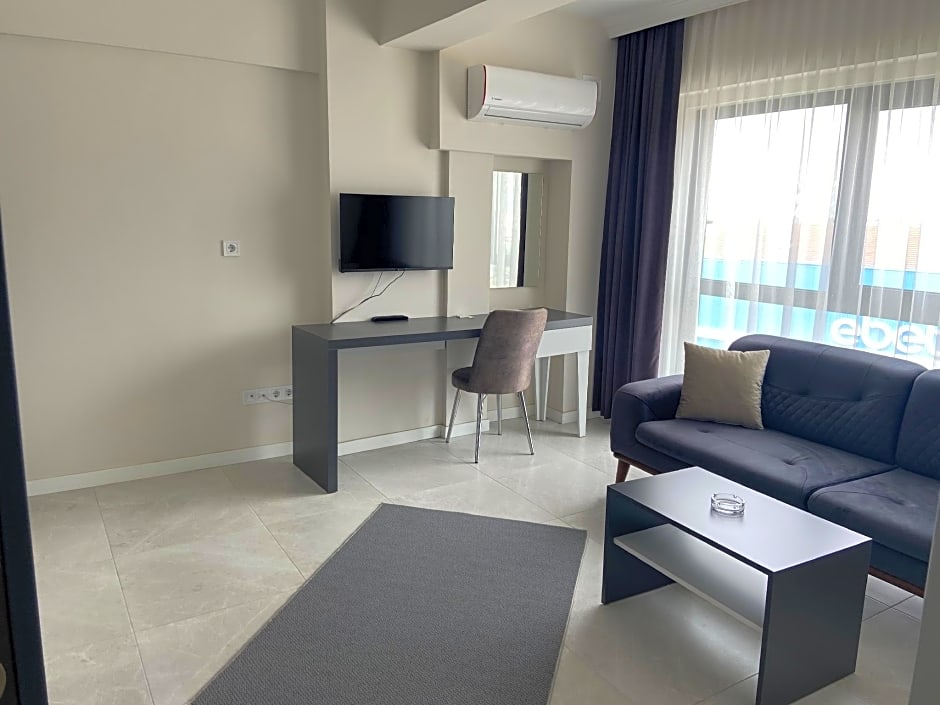 Photo 1 of 3 of Junior Suite