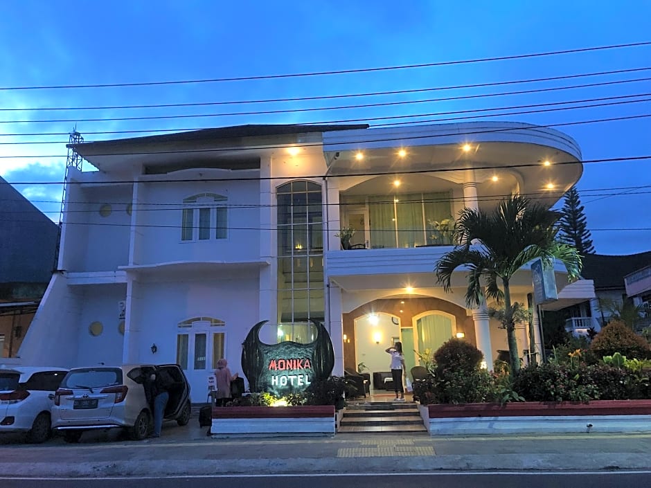 Hotel Monika by ZUZU