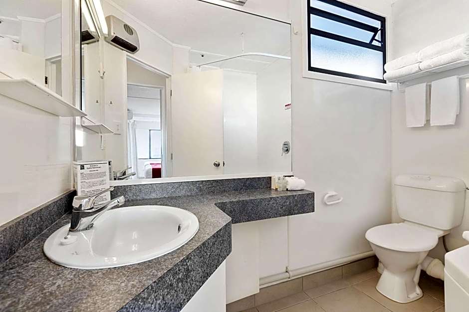 The Parnell Hotel & Conference Centre