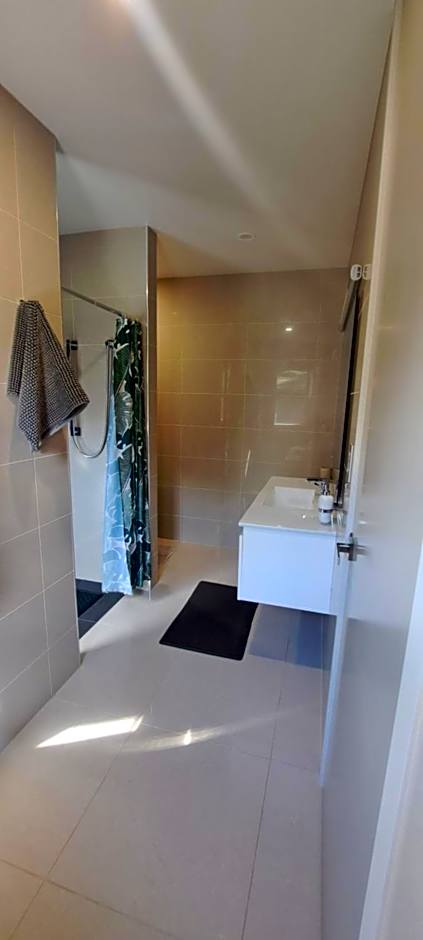 Hidden Gem in Oaklands