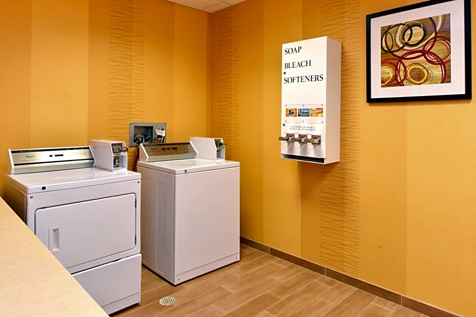 Fairfield Inn & Suites Bloomington