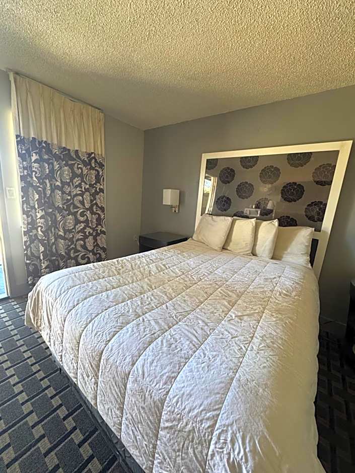 Budget INN At The Heavenly Gondola