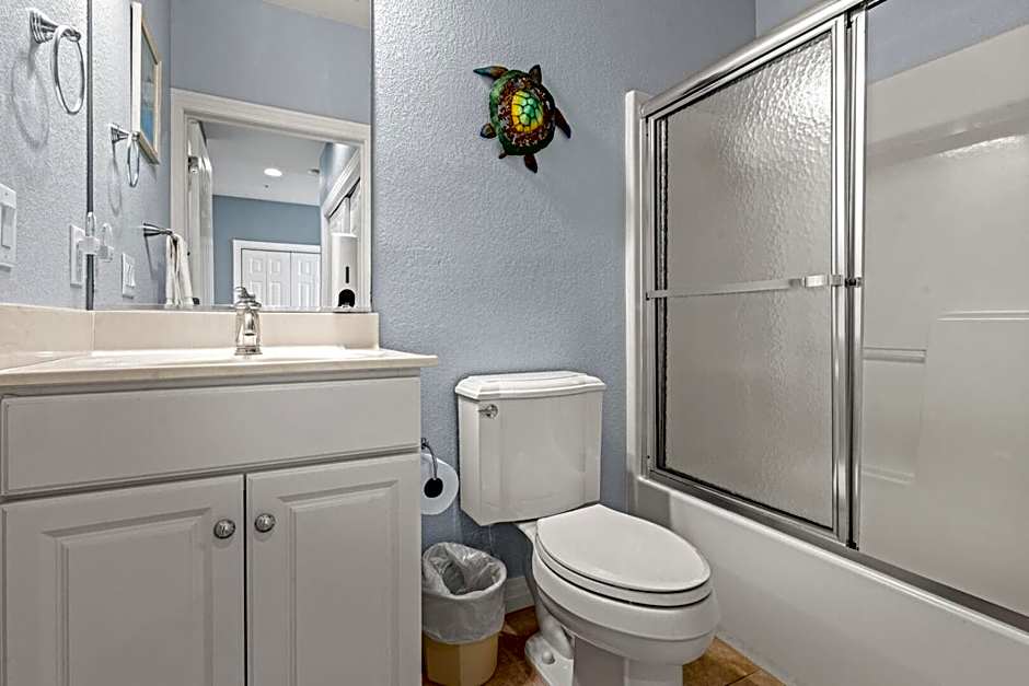 Hamilton Cay at Bermuda Bay by Kees Vacations