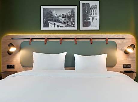 Standard Room - 1 Queen Bed 1 Bunk Bed