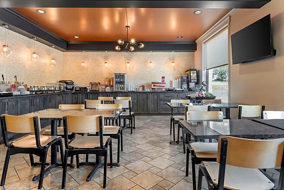 Best Western Plus Edmundston Hotel