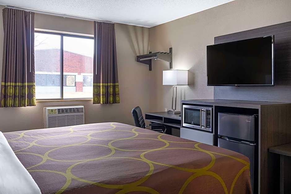 Super 8 by Wyndham Merrillville/Gary Area