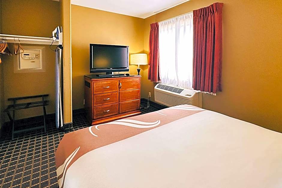Quality Inn & Suites Westminster - Seal Beach Westminster