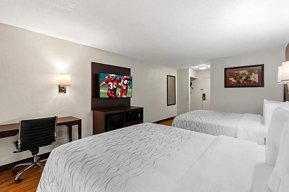 Red Roof PLUS+ & Suites Atlanta Airport South