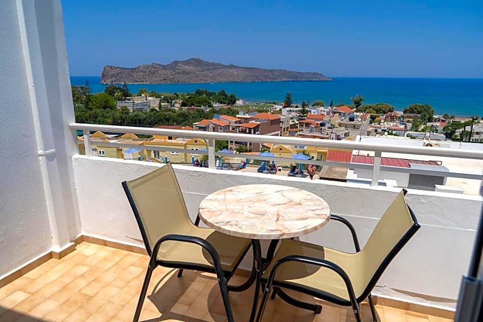 1 Bedroom Apartment, Sea View — 7 fotoğraftan 1. fotoğraf
