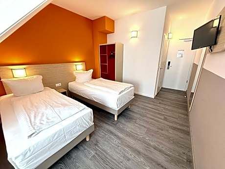 Standard Room - 2 Single Beds