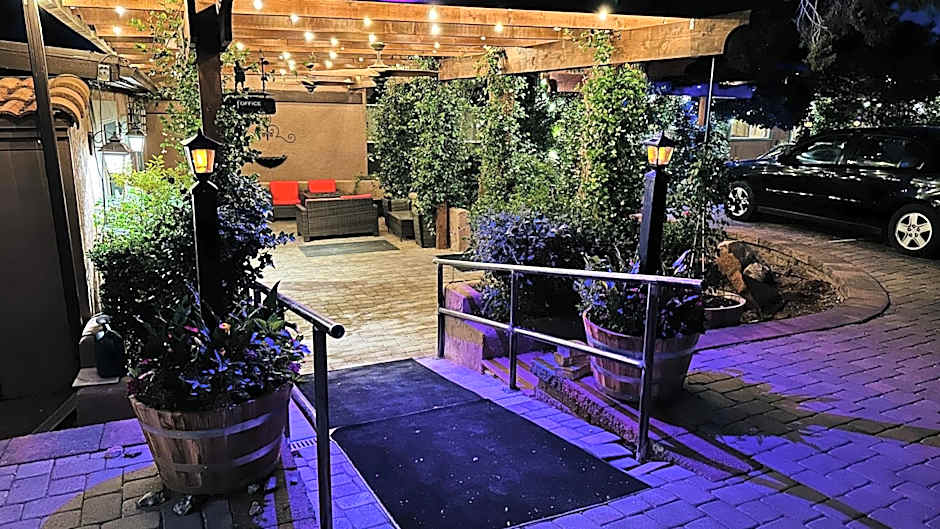 Lantern Light Inn - Romantic Getaway