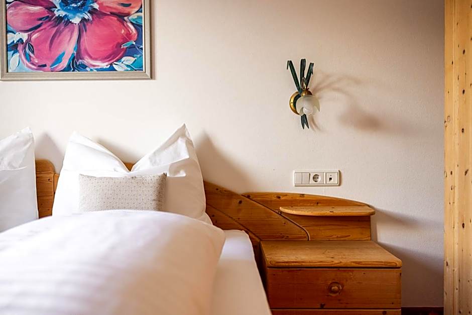 EGGER Apartments & Suites