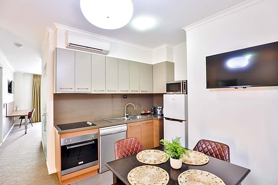 Indulge Apartments - Ontario