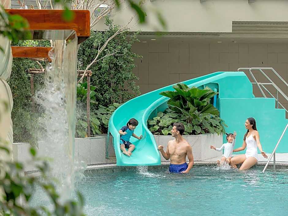 Novotel Living Bangkok Sukhumvit Legacy