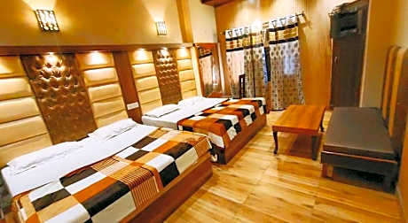 Hotel Stay Revoli - Just Half k.m From Golden Temple