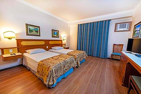 Single  STANDARD TRIPLE