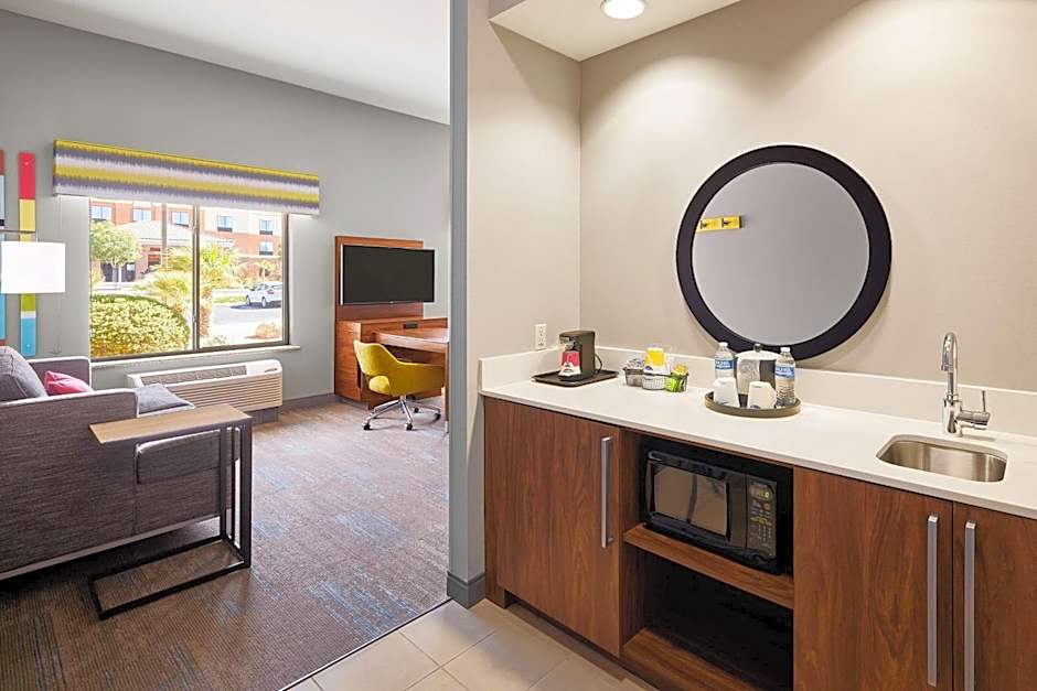 Hampton Inn By Hilton And Suites Ridgecrest