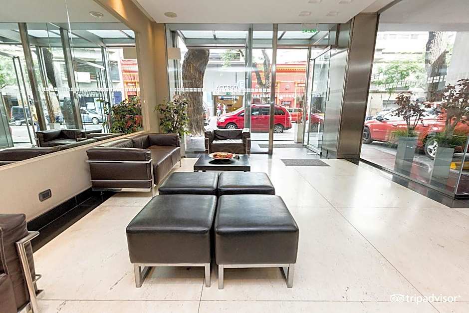 Recoleta Uriburu by Ayres