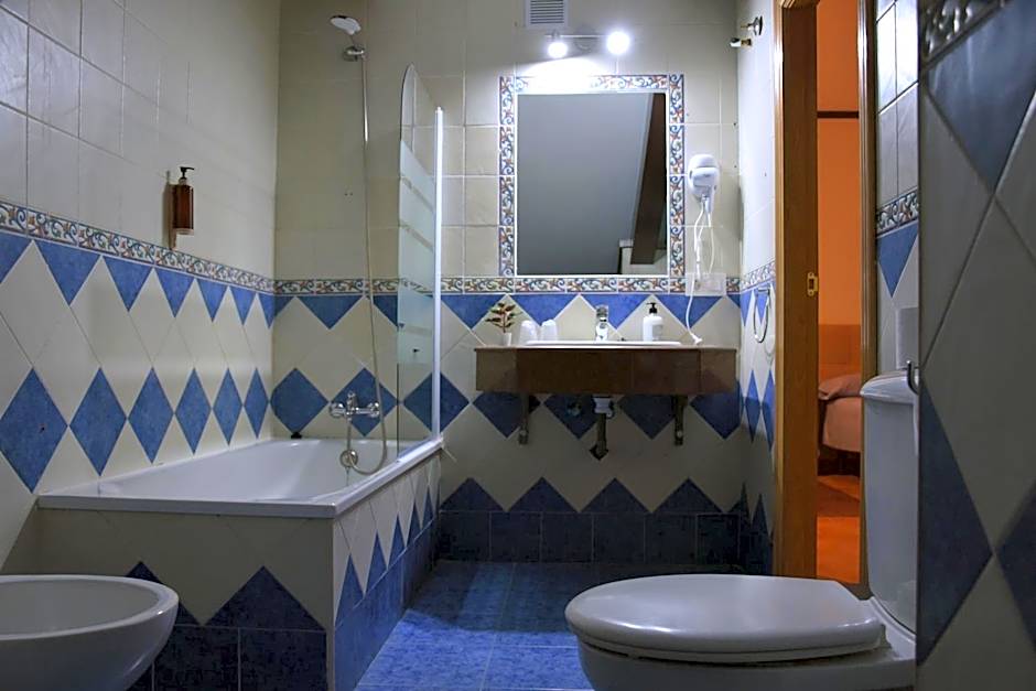 HOTEL LOS CAÑAS
