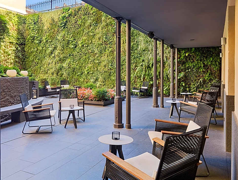 H10 Urquinaona Plaza