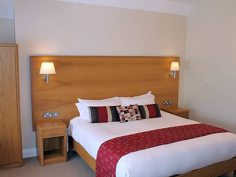 Clover Spa and Hotel