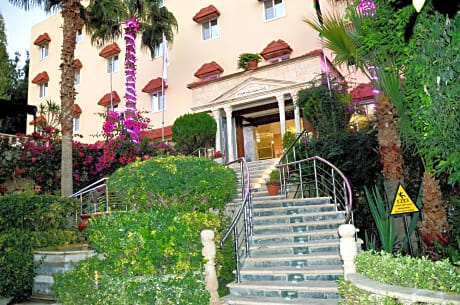 Amra Palace International Hotel
