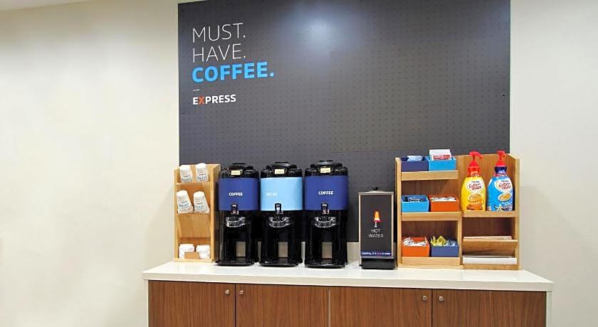 Holiday Inn Express & Suites Cushing by IHG