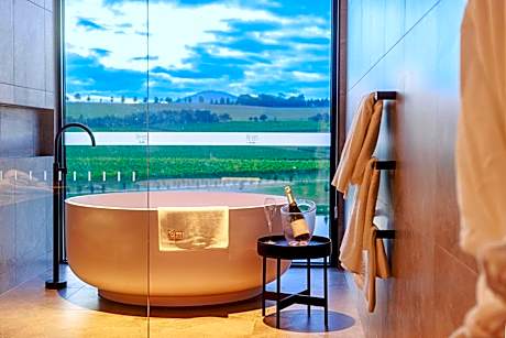 Mountain View Luxury Suite