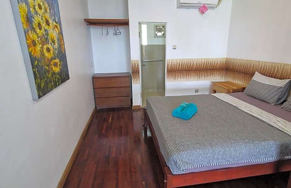 Castaway Surf Retreat