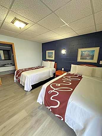 Standard Room with Two Double Beds