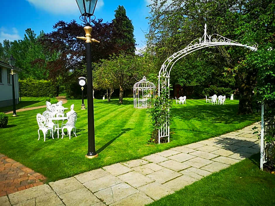 The Popinjay Hotel