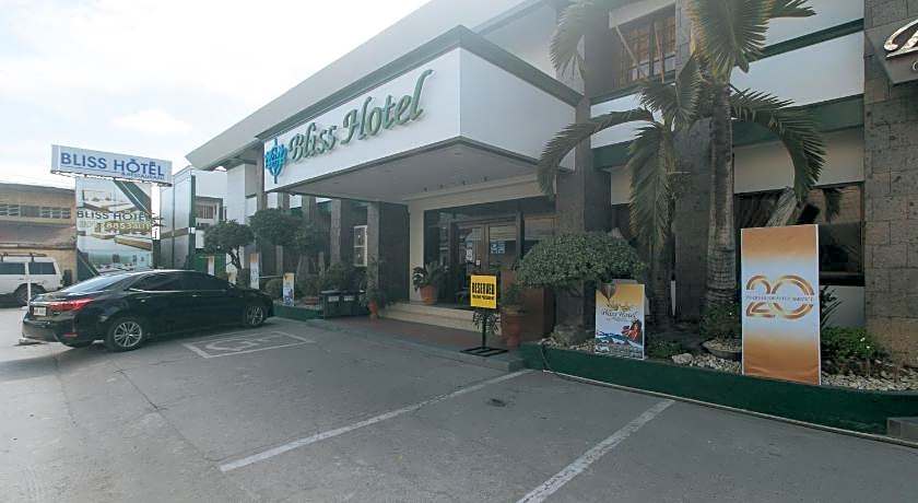 Capital O 740 Bliss Hotel Dau