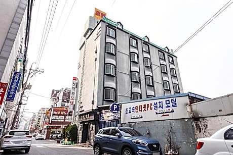 Jeonju Uadong Cheotmajung
