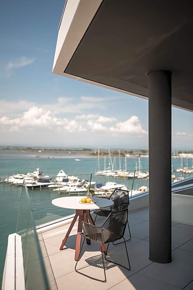 Laguna Faro Suites - Adults Only