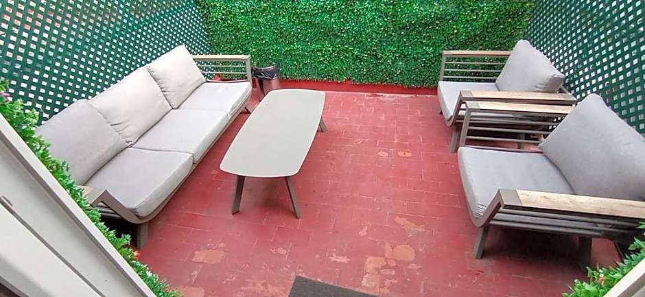 Limin Hostel Capsules