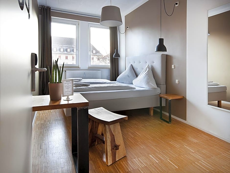 Five Reasons Hostel & Hotel