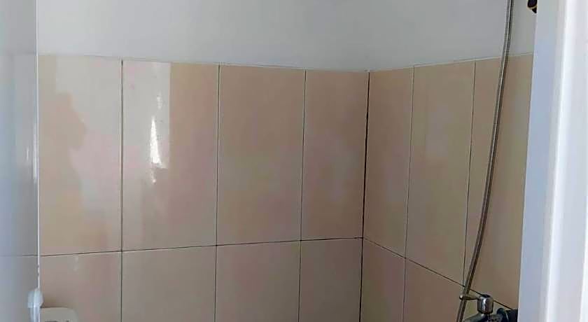 Guesthouse Berlian Batang Syariah near Kampung Kalisalak Park