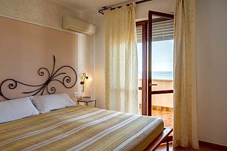 Superior Suite with Sea View