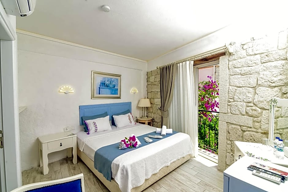 Alacati Asmali Konak Hotel