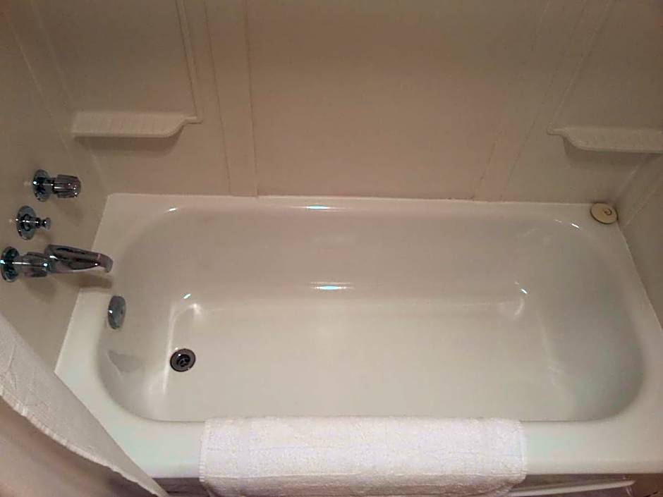 Maple Leaf Motel Emerson