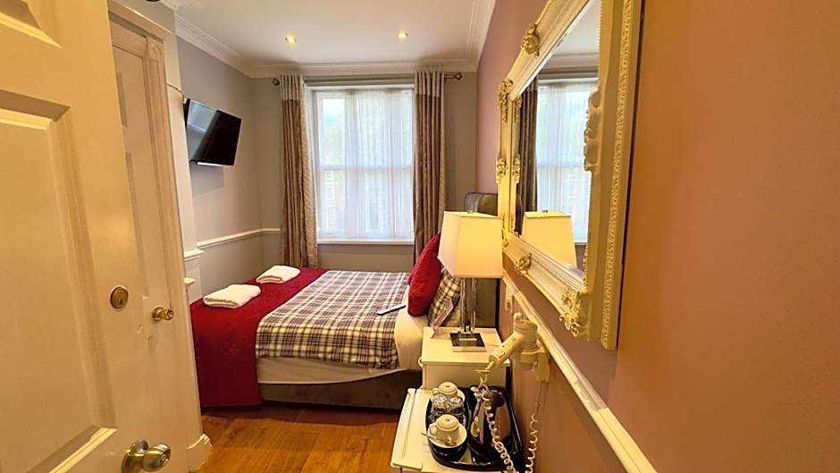 Classic Hyde Park Hotel