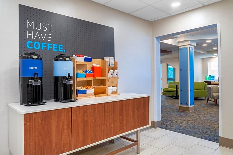 Holiday Inn Express & Suites Colorado Springs-Airport, an IHG Hotel