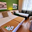 Green Class Hotel Astoria