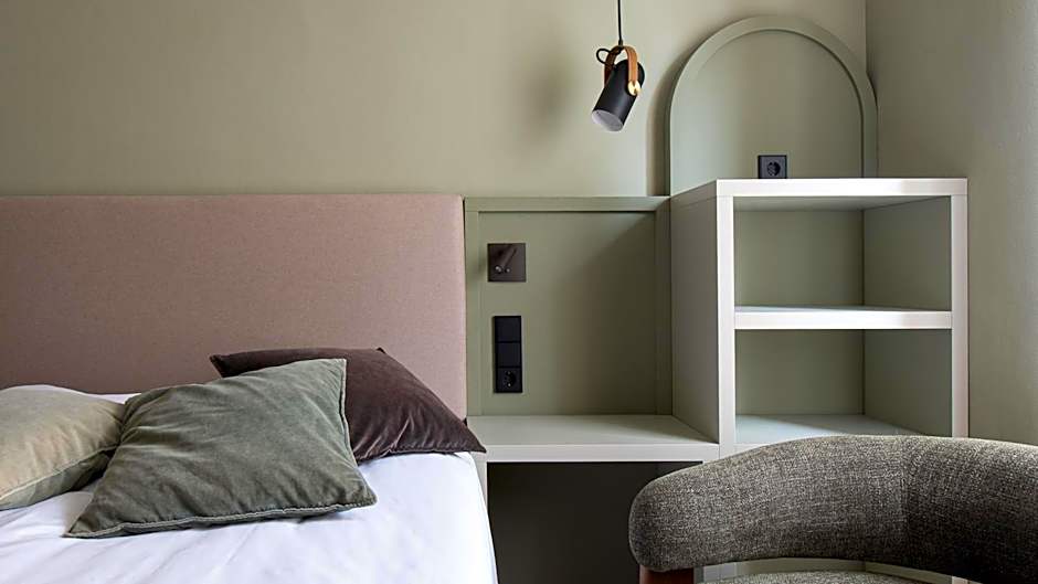 Villa Waldperlach by Blattl